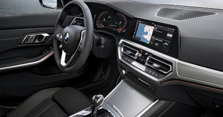 車用晶片荒持續延燒，BMW拔掉多款車型的中控螢幕觸控功能