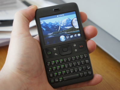 這可能才是 Google 第一支 Android Phone ？ HTC 代工、外形像黑莓！