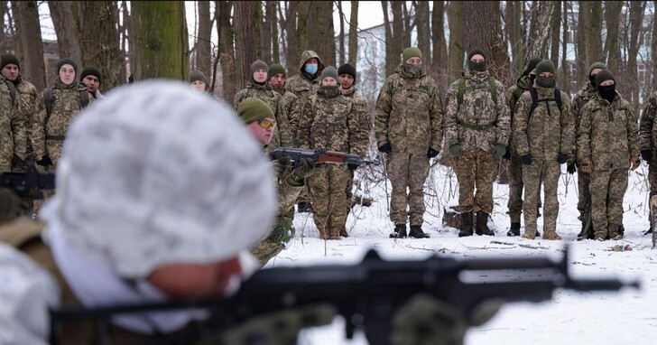 烏克蘭向士兵發出「安全使用手機」守則，是現代戰爭中前線戰士與手機安全共存的參考