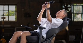 人體工學加上賽車外型，Cooler Master 推出「混血電競椅」HYBRID 1
