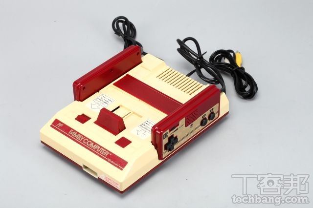 自己改裝紅白機，變身成 PC 手把 + USB Hub，又爽又實用！