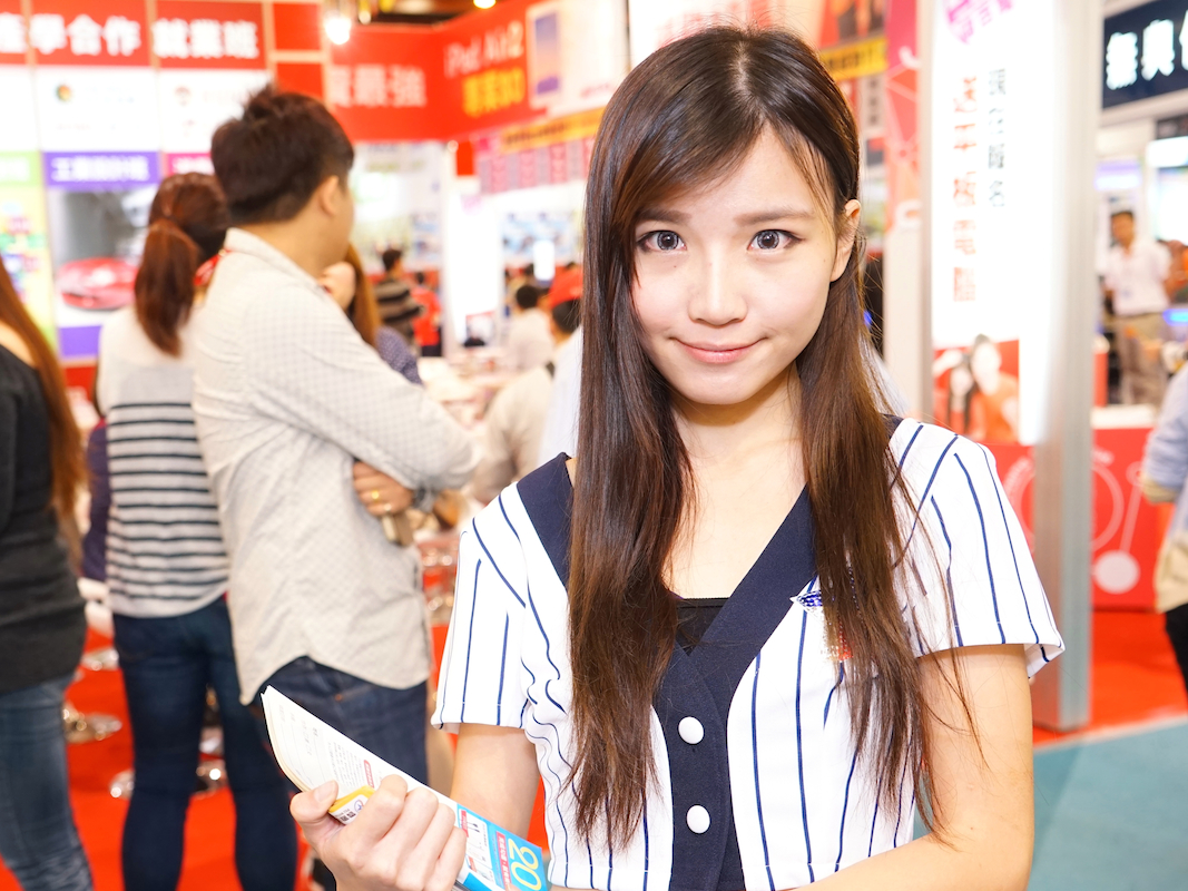 2015 春電 ShowGirl：學承&巨匠 學電腦也吸睛