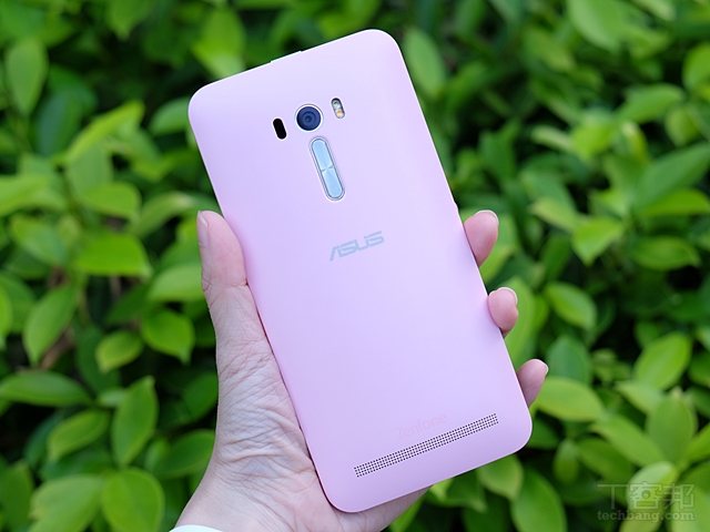 就是主打自拍，華碩 ZenFone Selfie 自拍機實測拍一拍