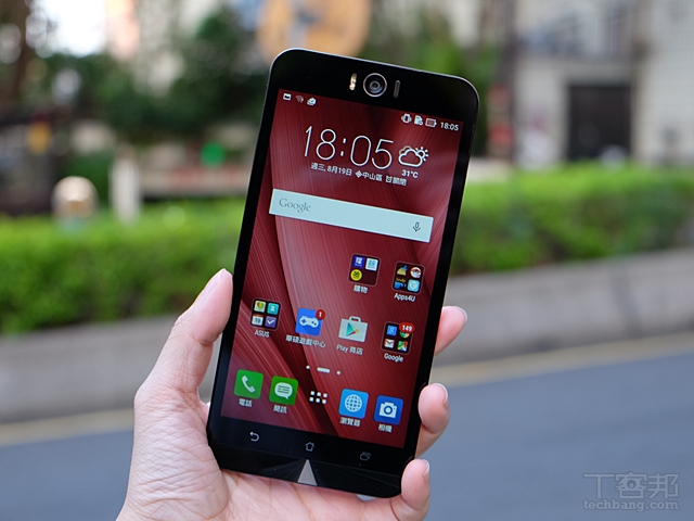 就是主打自拍，華碩 ZenFone Selfie 自拍機實測拍一拍