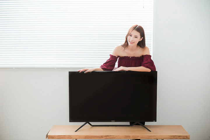 4K HDR 超高解析,流光溢彩美麗視界,Philips 液晶顯示器 436M6VBRAB 亮眼登場