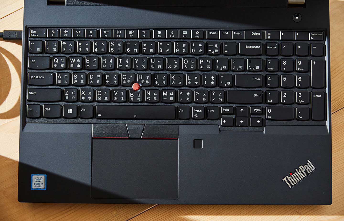 P53 Keyboard Lenovo ThinkPad P53s 一手實測:同時擁有工作站等級效能與 Ultrabook 輕薄度的行動商務筆電 | T客邦