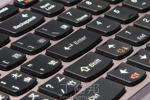 Lenovo IdeaPad Z570：觸感圓滑的影音娛樂筆電