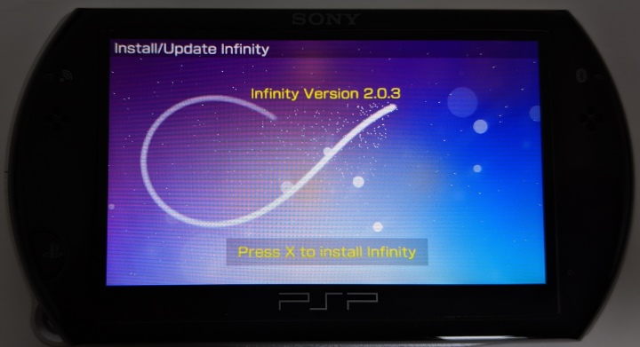 第一次進入安裝程式時按下X鍵安裝Infinity。