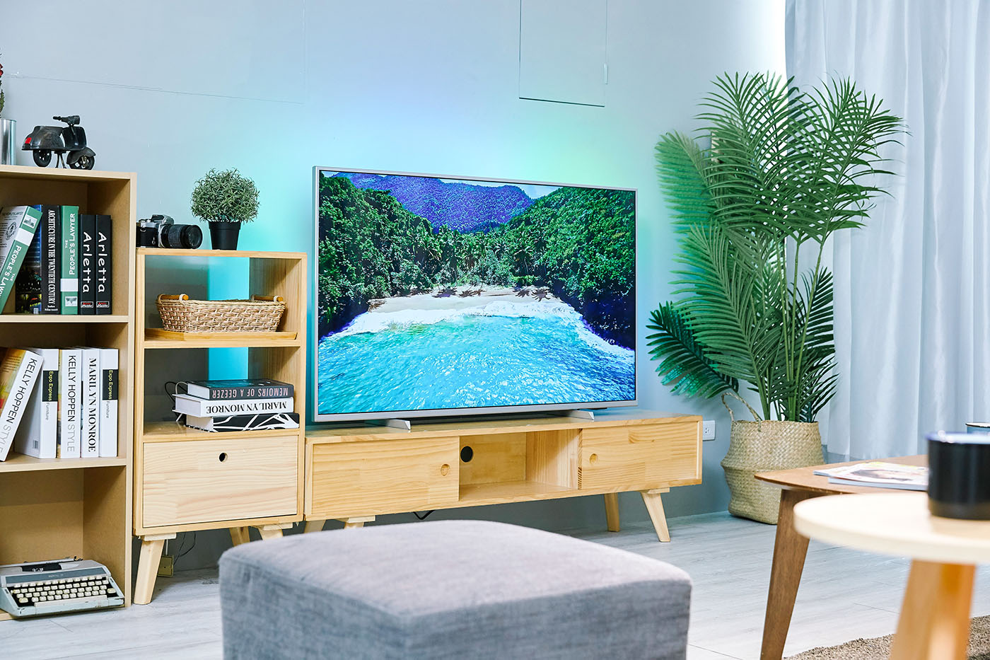 搭載Android TV 9.0系統，支援語音搜尋，ISF畫質表現，Philips 55PUH7374 大型液晶顯示器