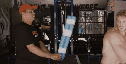 扇耳光大賽,是當代俄羅斯的地下江湖