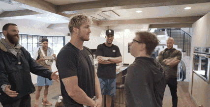 扇耳光大賽,是當代俄羅斯的地下江湖