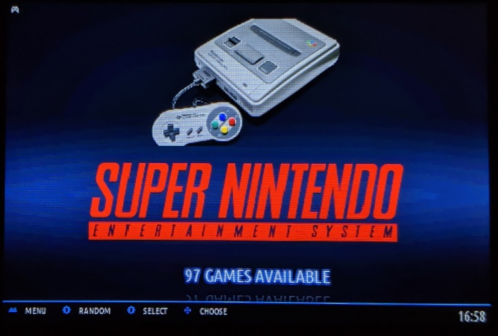 Batocera的選單介面有對低解析度的螢幕最佳化，看起來舒適許多。
