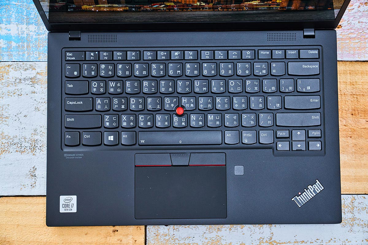 第8 代ThinkPad X1 Carbon 深度評測：輕薄依舊、全能高效，最強商務筆