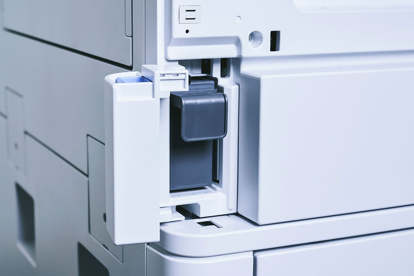 高效生產力，綠能更環保：EPSON 免加熱極速影印機 WF-C21000 一手實測報告！