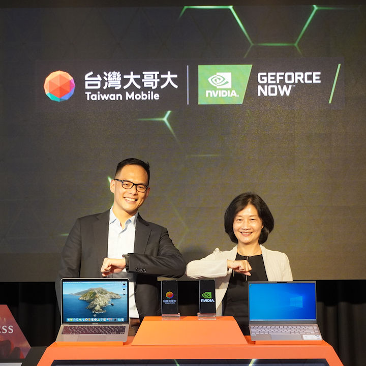 邱麗孟與林之晨共同宣佈GeForce NOW於台灣正式起跑。