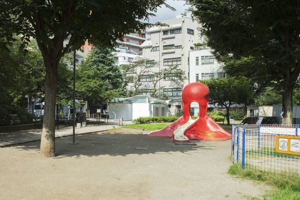 日本透明公廁火了，這些「全球最美公廁」你上過幾個？