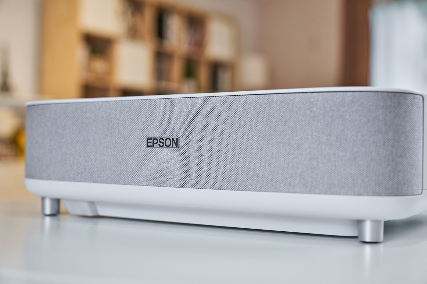 一次滿足家庭劇院影音夢想，Epson EH-LS300W 雷射大電視體驗分享
