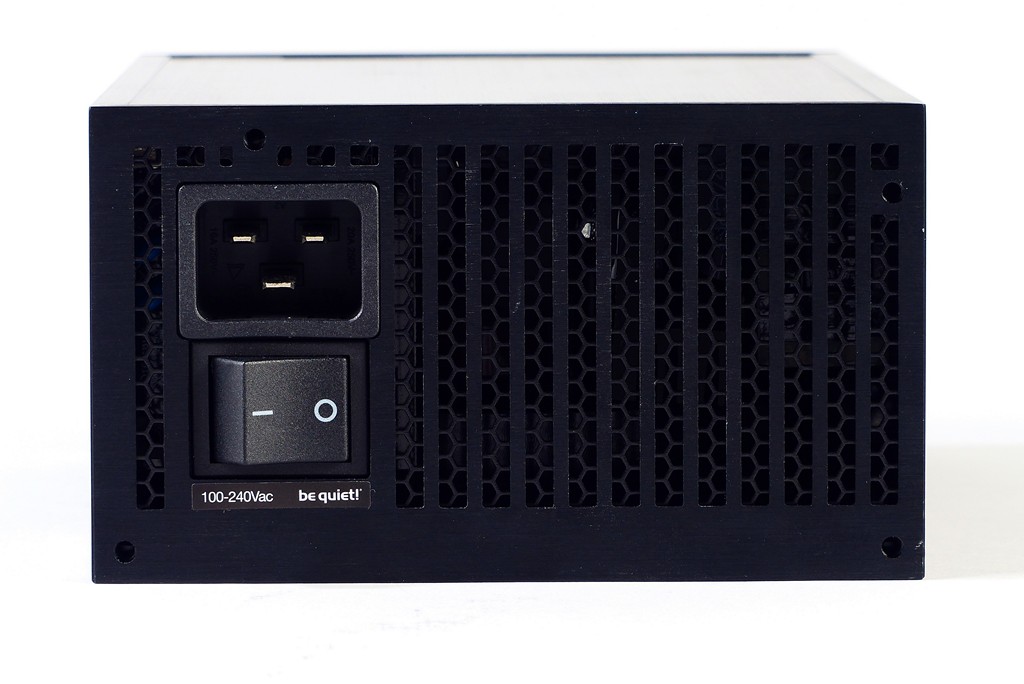 be quiet! DARK POWER PRO 12 1200W 電源ユニット Amazon | Be Quiet Dark Power Pro 12 1200W、80 PLUS チタン効率