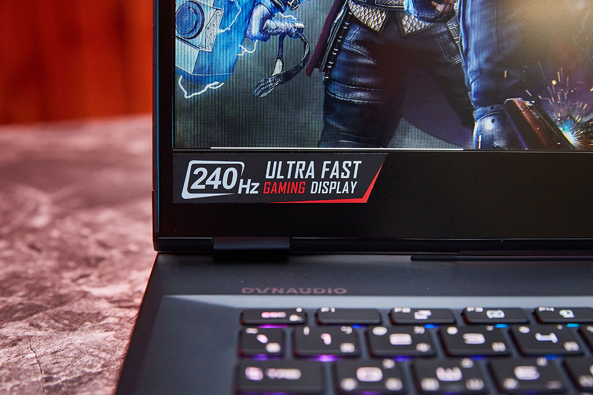 對於玩家來說,240 Hz 超高更新率的面板,搭配內建高效能的獨立顯卡,更能帶來高穩定性與流暢的視覺體驗。