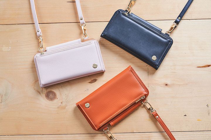 Moshi 新推出的 SnapTo Crossbody Wallet 磁吸式斜背三用手機包，有墨石黑、玫瑰粉、赭石橘三個顏色可以選擇。