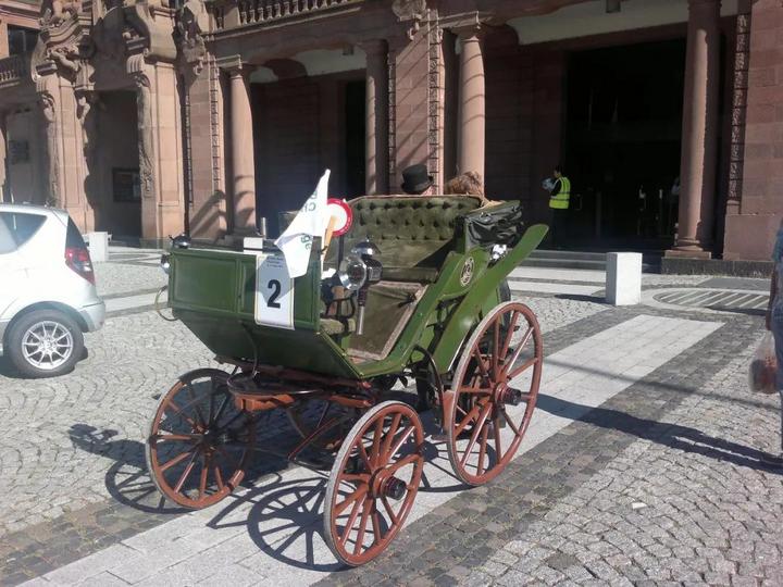 Flocken Elektro Wagen，1888年（重建於2011年）