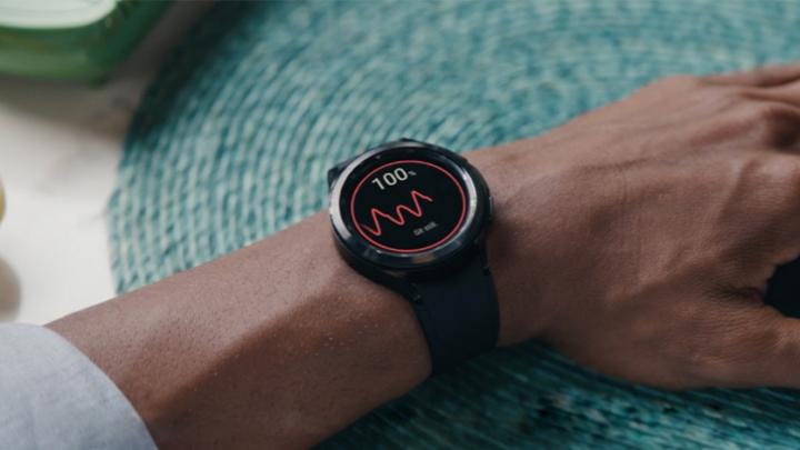三星 Galaxy Watch 4 開放血壓量測功能，Buds 系列耳機推新色