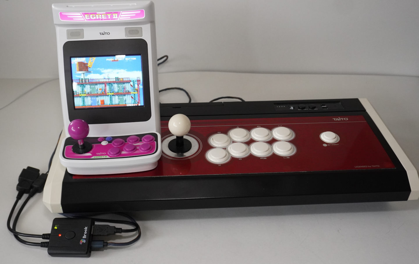 Wingman SD也能讓Real Arcade Pro: 3 Premium VLX相容於先前介紹過的Egret II Mini迷你電玩體。