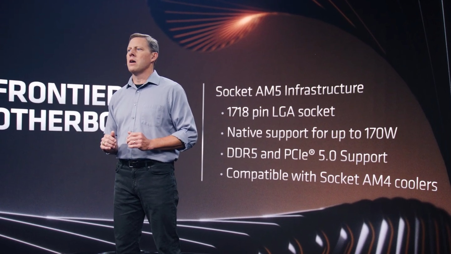 全新的AM5平台採用與Intel處理器相同的LGA腳針型式，並具有1718組腳針，最棒的是相容與目前AM4的散熱器。