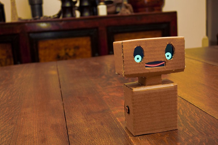 「 Mimbo — 一個友善的機器人」，來自langfordw
