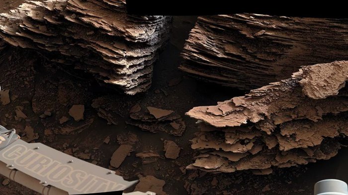 NASA「好奇號」探測車拍下古代火星池塘遺跡，並發表拼湊的全景景觀