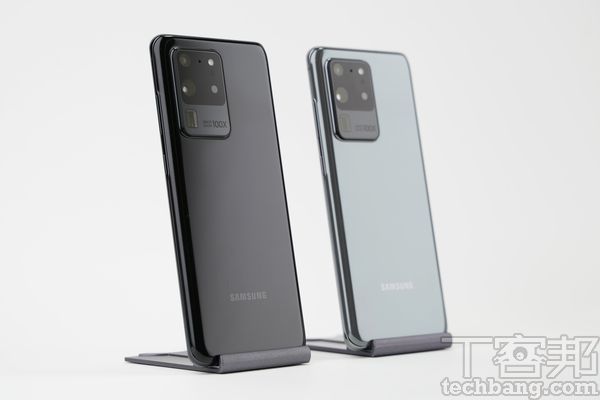 往高倍率發展近年來手機的望遠有往超望遠的趨勢發展，例如Samsung S20 Ultra就曾載100倍變焦鏡。