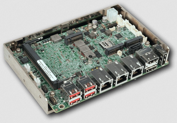WAFER-TGL-U是尺寸為16.5公分 x 11.5公分的單板電腦。