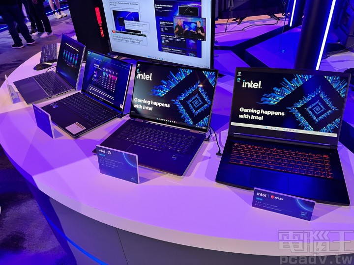 除了桌上型遊戲顯示卡外，現場也展示採用 Intel Arc 行動版顯示晶片的電產品。