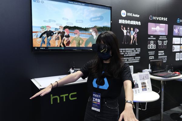 2022資訊月HTC大秀百變虛擬角色，分享元宇宙及5G實應用
