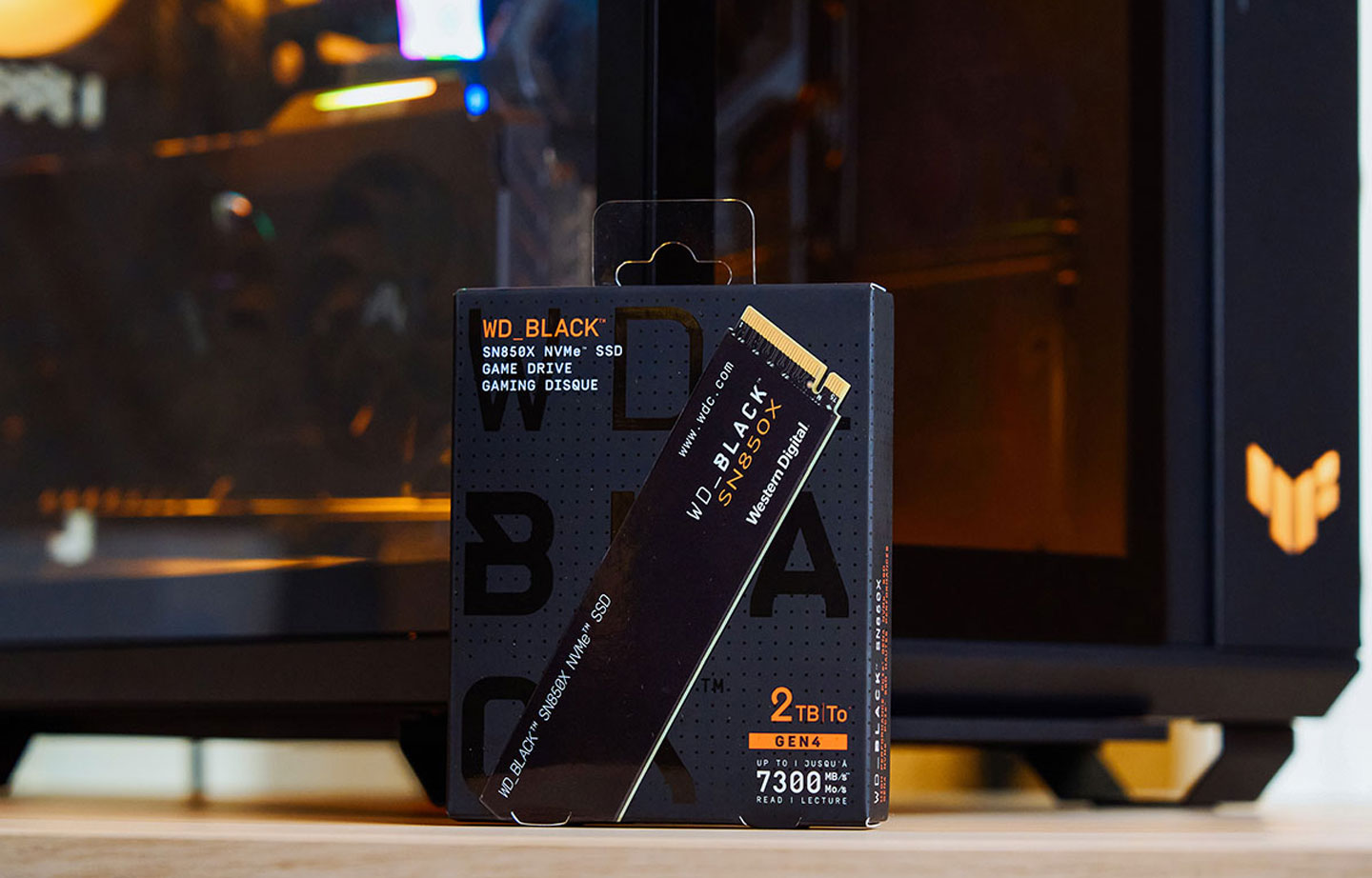 WD_BLACK SN850X NVMe SSD 外盒包裝面，全黑色計非常符合產品名稱的「主題性」。