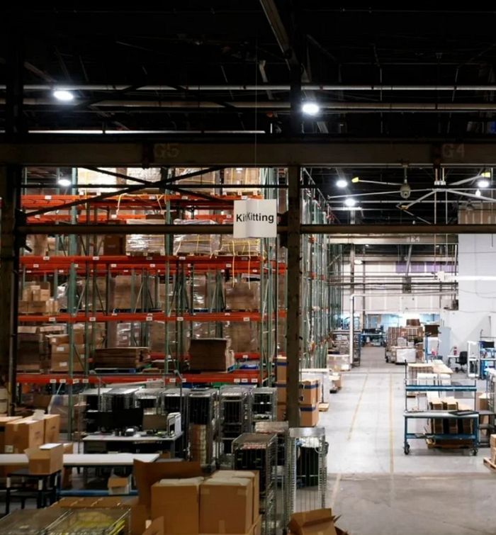 USMP 倉庫，去年處理了250多萬部以舊換新裝置。