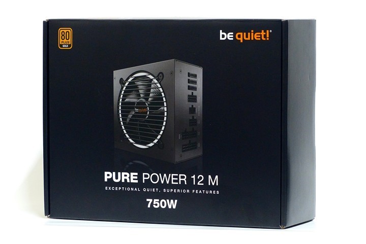 PURE POWER 12 M 750W 外盒使用 be quiet! 計風格，黑底加上產品圖片與型號文，讓人一眼就能辨出該品牌。