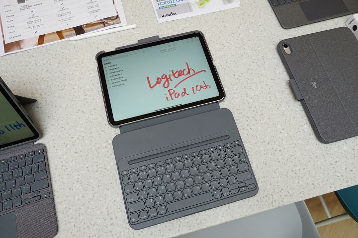 Slim Folio 輕薄鍵盤保套為一體式計，鍵盤無法像 Combo Touch 保套一樣分離。