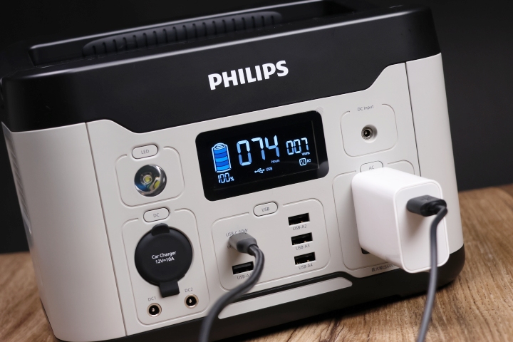 Philips 推出 600W 儲能行動電源，內建插座還可當 UPS 使用、價格 26900 元