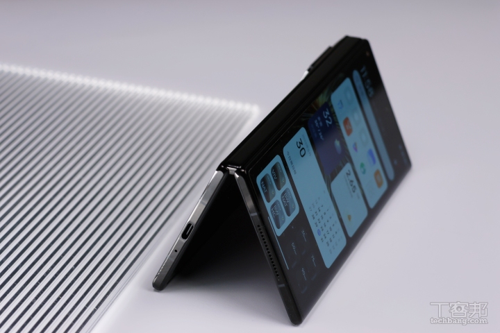 小米 MIX Fold 3 實測，手感最接近一般手機又有超大螢幕的成熟之作