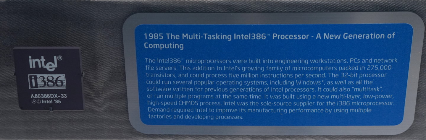 1985年推出的Intel386是首款具有多功能力的處理器，能夠同時執行多款程式。