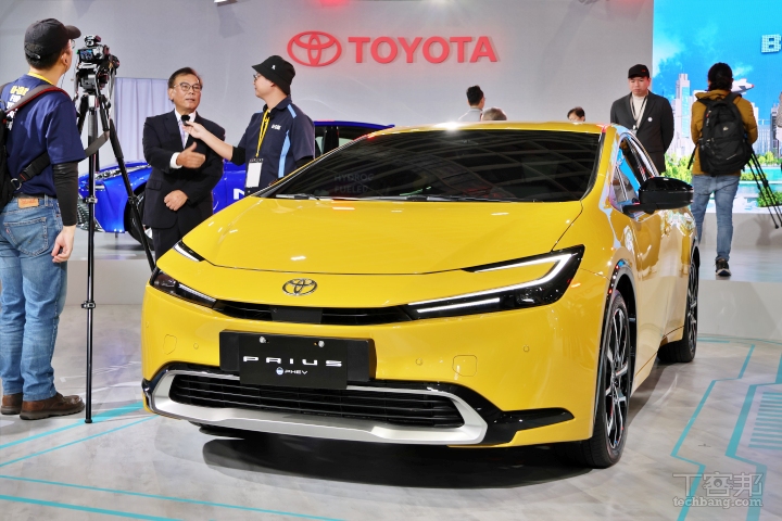 Toyota 展出概念純電休旅車，PRIUS PHEV 芥末黃車色限量 20 台開賣