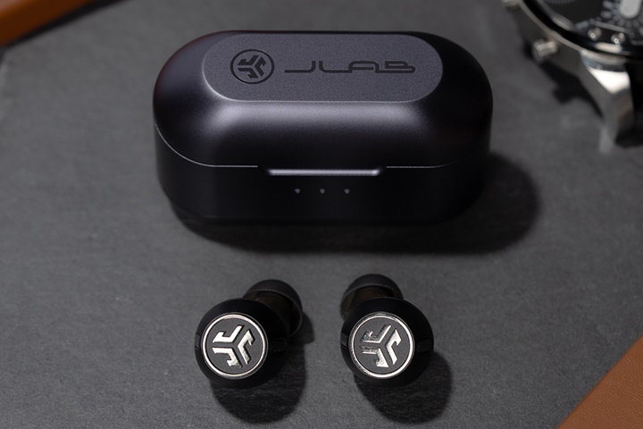 JLab 首推旗艦款藍牙耳機 Epic Lab Edition！Hi-Res 音效認、USB-C 發射器享超低延遲