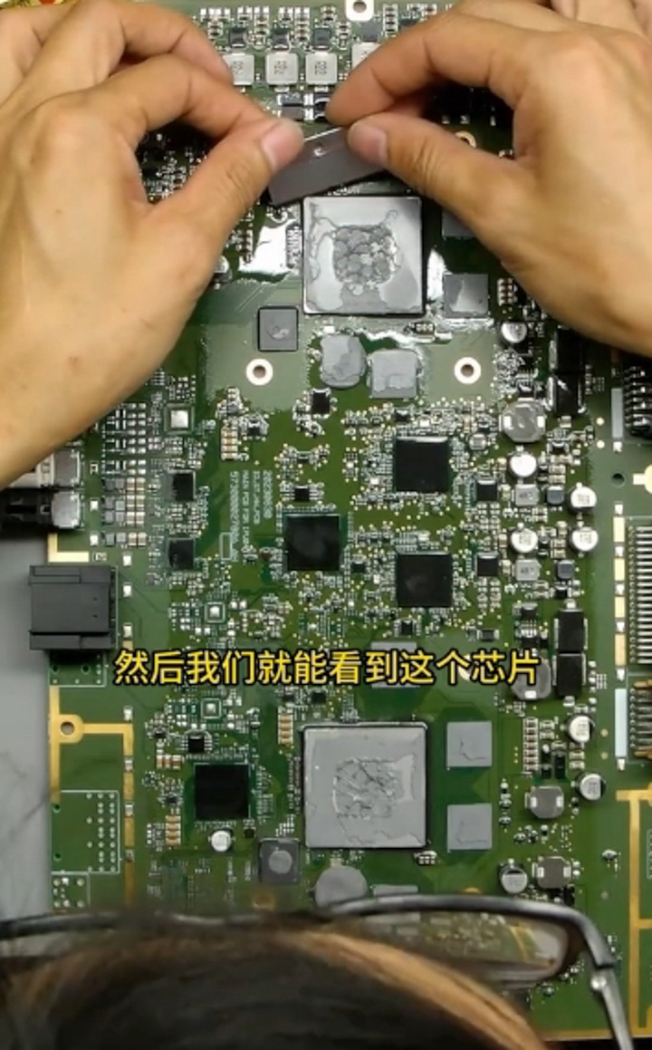 小米 SU7 網友拆解智慧駕駛及車機主機：NVIDIA Orin X 和高通驍龍 8295 晶片現身，電路板曝光