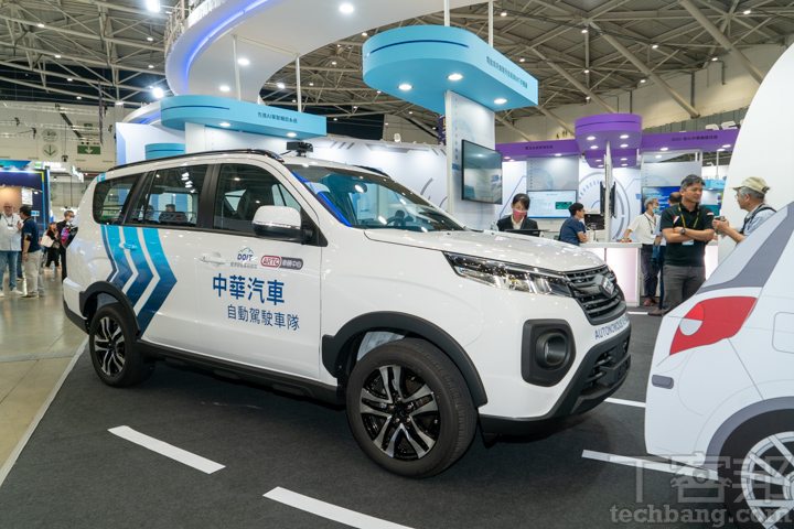 2024 台北國際車用電子展：ARTC 展出隊列自駕車隊列技術，讓多輛車可成為車隊