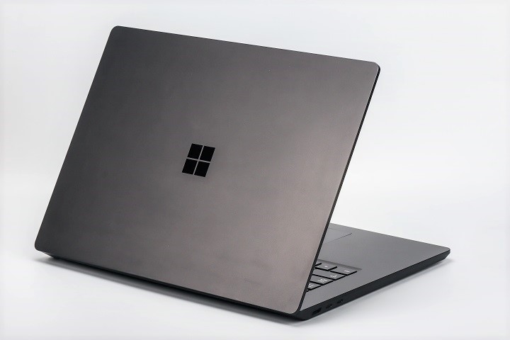 Surface Laptop 6 商務版評測：薄型 AI 商務電、實測 15 小時續航力，售價 47,388 元起