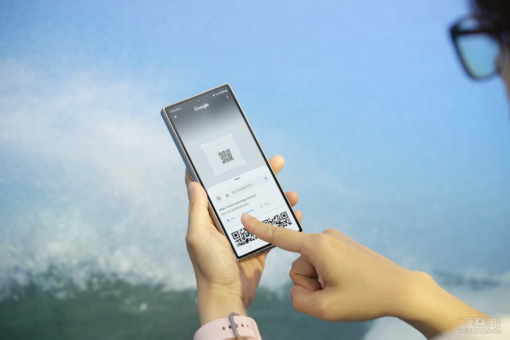 三星發表 Galaxy Z Fold 6、Z Flip 6 兩款摺疊機，大幅升級 AI 應用、AI 寫文章、AI 生成圖片、AI 翻譯全都有