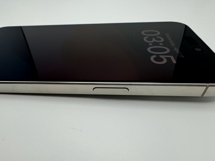 iPhone 15 Pro Max工程機曝光：原本有配備觸覺回饋按鈕，但後來量產階段取消了