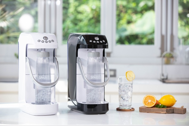Spärkel 舒沛可電動萬用氣泡水機登台！首創氣泡粉打氣設計，各種飲品一鍵起泡