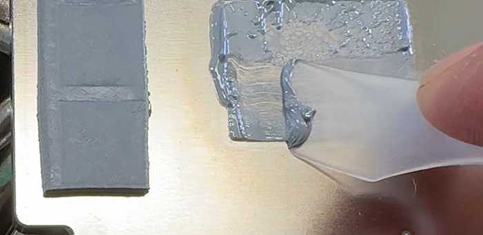 GPU廠商用了劣質散熱膏，可能是玩家用了一段時間後發現GPU溫度越來越高的禍首